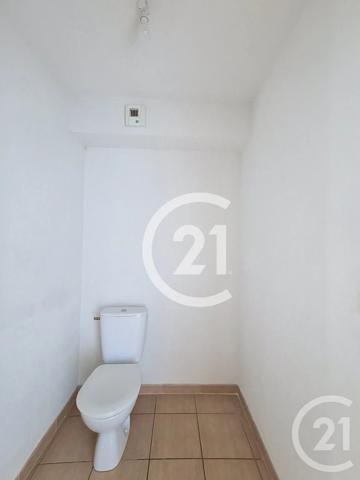 Appartement T4 à vendre  5 pièces - 80 m 2   ST MARTIN DE CRAU  - 13