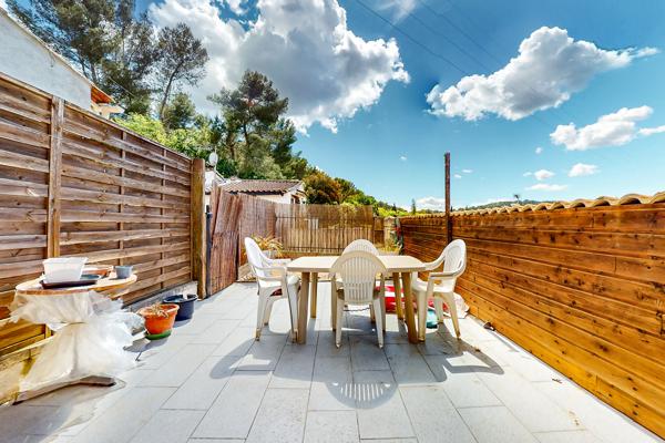 Studio avec terrasse – Comme une petite maison au cœur de Carnoux