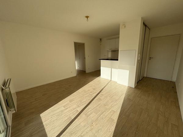 A LOUER - Appartement T2 à SAINT MEEN LE GRAND, axe RENNES / ST-BRIEUC
