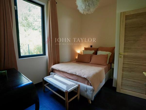 EXCLUSIVITÉ - MAISON RENOVÉE MAILLANE