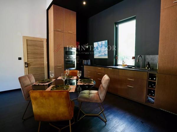 EXCLUSIVITÉ - MAISON RENOVÉE MAILLANE