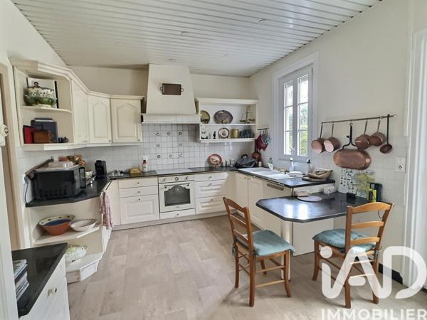 Maison à vendre 9 pièces 250 m² Tonnay-Charente