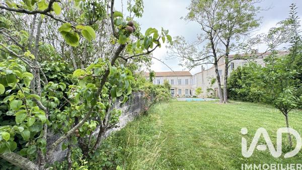 Maison à vendre 9 pièces 250 m² Tonnay-Charente