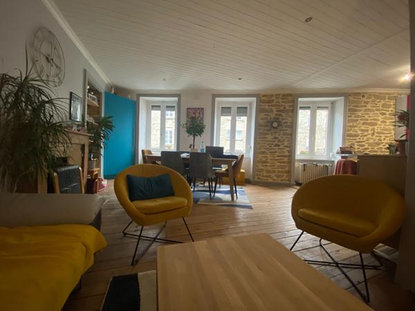 Charmant Appartement duplex 3 pièces à vendre au coeur de Dinan !