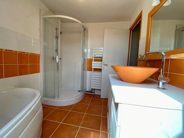 Charmant Appartement duplex 3 pièces à vendre au coeur de Dinan !