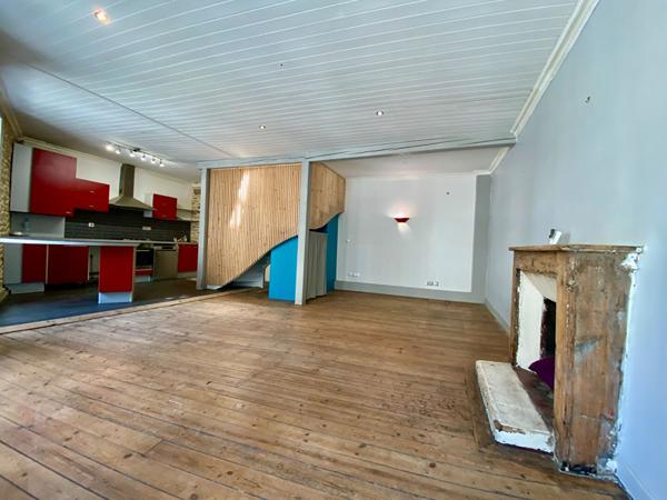 Charmant Appartement duplex 3 pièces à vendre au coeur de Dinan !