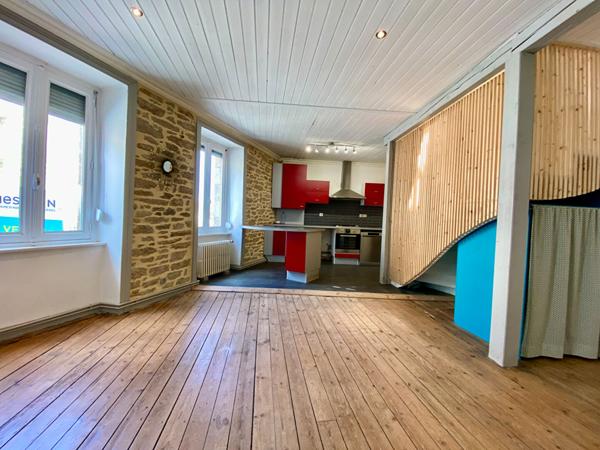 Charmant Appartement duplex 3 pièces à vendre au coeur de Dinan !