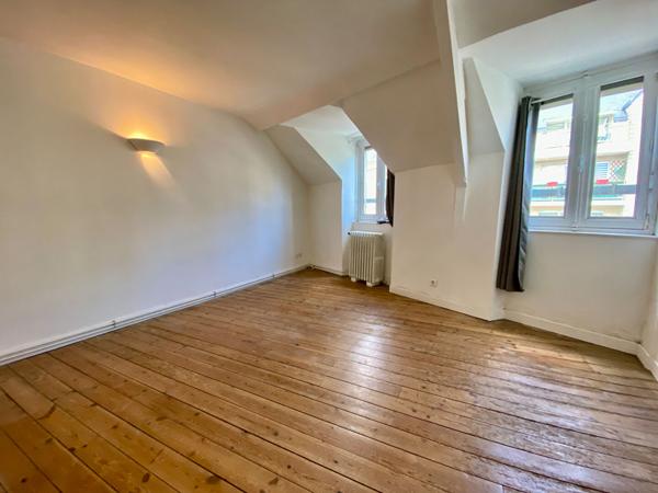 Charmant Appartement duplex 3 pièces à vendre au coeur de Dinan !