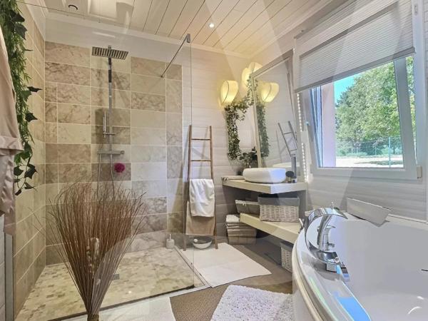 Maison 205 m² – Piscine – Terrain 2 000 m² - 88410 Monthureux-sur-Saône - Réf 87198068