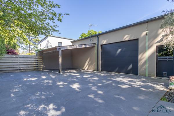 TREILLIERES - MAISON D'ARCHITECTE DE 320 M2 HABITBALES - PISCINE