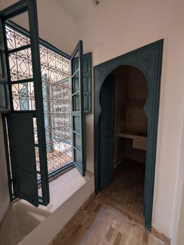 A vendre Superbe Riad 230 m2 au sol de 8 chambres à Zaouia Abassia - Marrakech