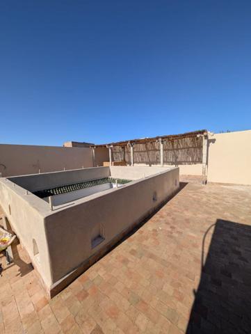 A vendre Superbe Riad 230 m2 au sol de 8 chambres à Zaouia Abassia - Marrakech