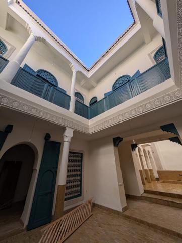A vendre Superbe Riad 230 m2 au sol de 8 chambres à Zaouia Abassia - Marrakech