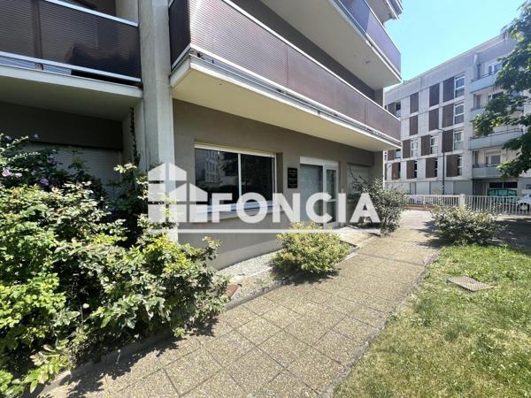 Location Local commercial 1 pièce - Grenoble 38000