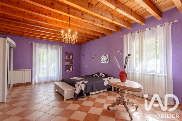 Maison à vendre 10 pièces 359,5 m² Tarascon