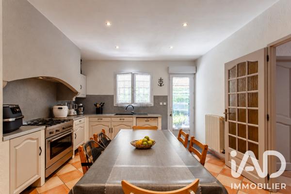 Maison à vendre 10 pièces 359,5 m² Tarascon