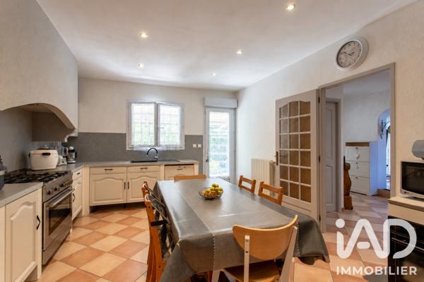 Maison à vendre 10 pièces 359,5 m² Tarascon