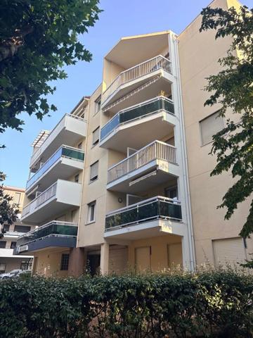 Location                                                      Appartement
                        
                     5 pièces                      108 m2                     à Guilherand-Granges
