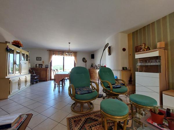 Maison La Bouëxière 146m²