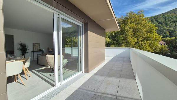 Appartement Saint Martin D Heres 5 pièce(s) 108 m2