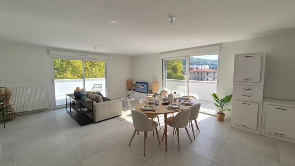 Appartement Saint Martin D Heres 5 pièce(s) 108 m2