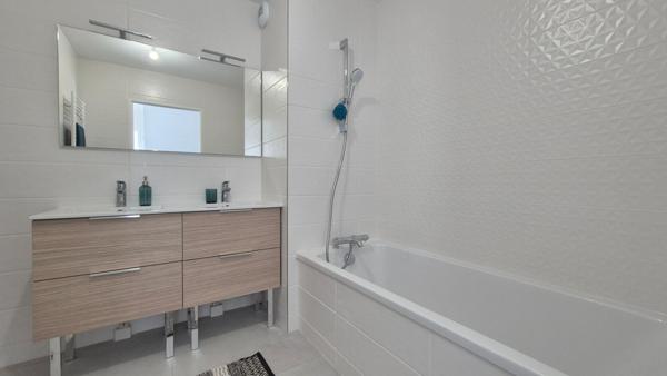 Appartement Saint Martin D Heres 5 pièce(s) 108 m2