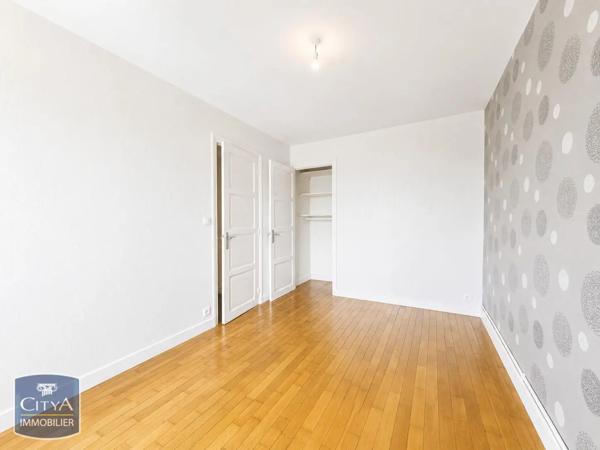 Appartement à louer 3 pièces 69.96m² Brest (29200)