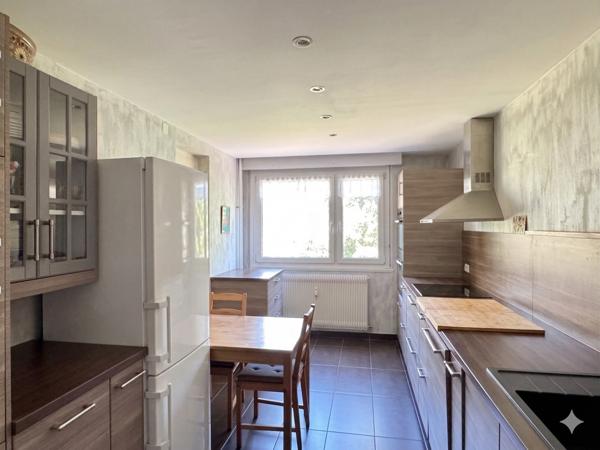 Appartement - 4 pièces - 98 m²