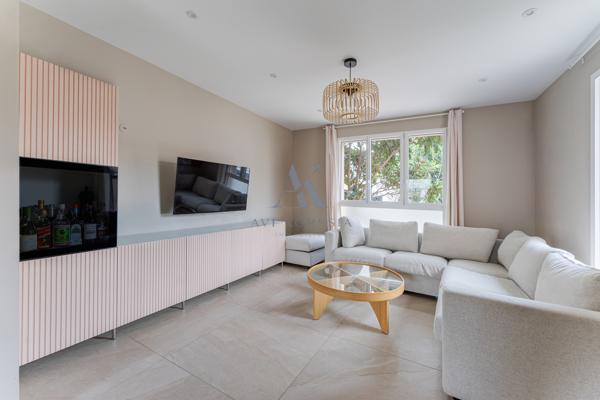 Villeurbanne – Maison 1950 rénovée avec 4 chambres et sous-sol