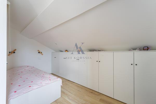 Villeurbanne – Maison 1950 rénovée avec 4 chambres et sous-sol