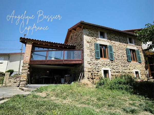 À louer – Maison en pierre rénovée meublée avec terrain – Saint-Romain-en-Jarez**