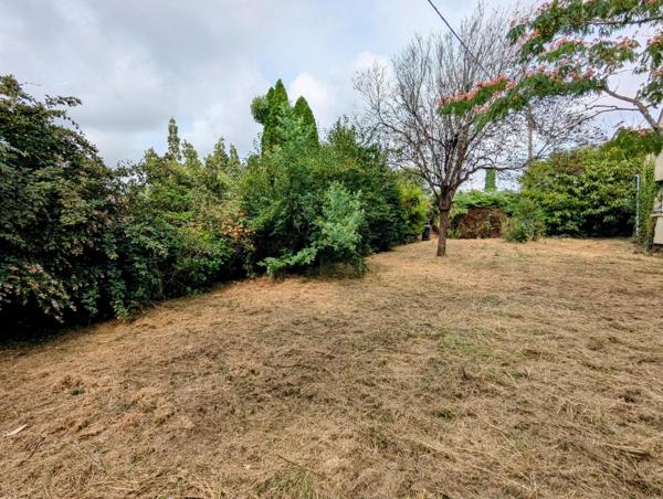 PLOEMEUR CENTRE TERRAIN A BATIR DE 600 M2