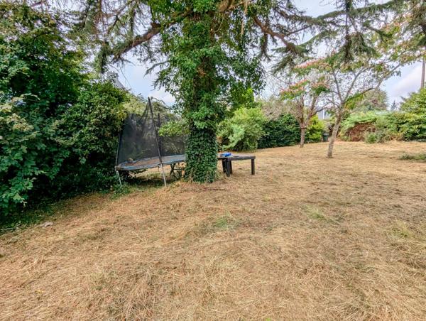 PLOEMEUR CENTRE TERRAIN A BATIR DE 600 M2