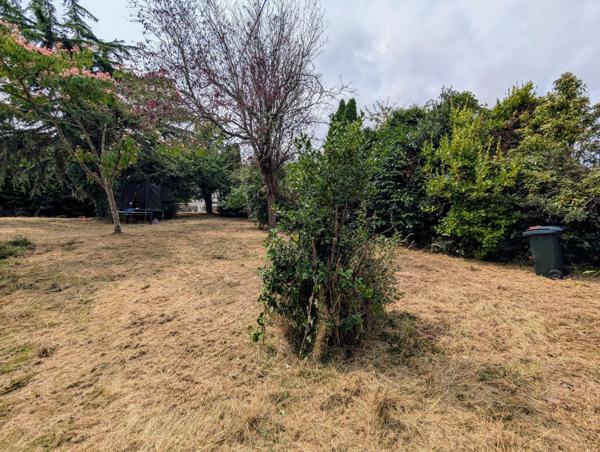 PLOEMEUR CENTRE TERRAIN A BATIR DE 600 M2