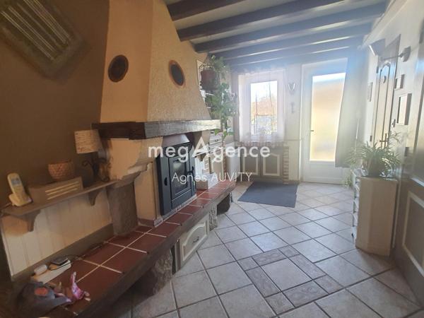 Maison à LA PETITE-MARCHE, 03420 - 6 pièces 149m²