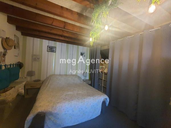 Maison à LA PETITE-MARCHE, 03420 - 6 pièces 149m²