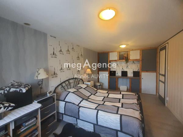 Maison à LA PETITE-MARCHE, 03420 - 6 pièces 149m²