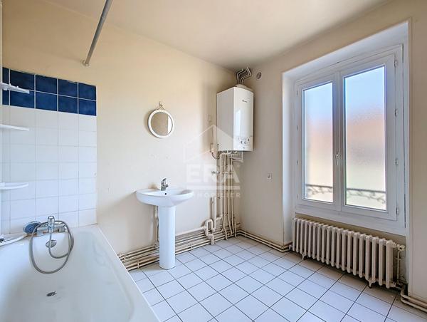 Luzarches  Centre-ville 5 pièces