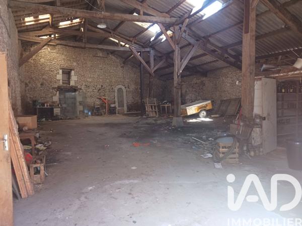 Parking à vendre 225 m² Saint-Secondin