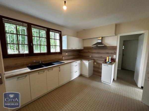 Maison à louer 6 pièces 110.9m² Bretagne-de-Marsan (40280)