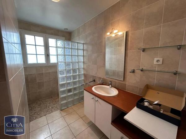 Maison à louer 6 pièces 110.9m² Bretagne-de-Marsan (40280)