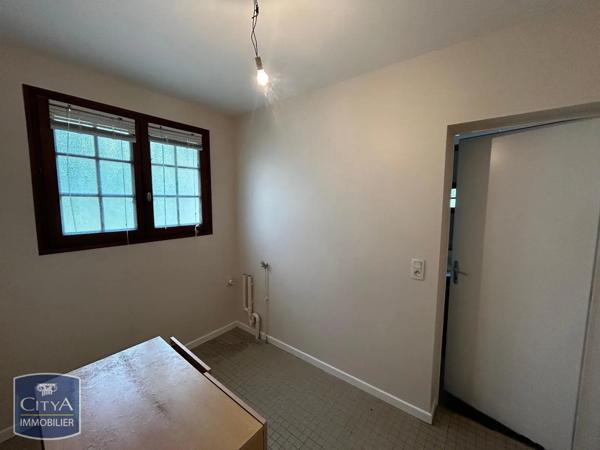 Maison à louer 6 pièces 110.9m² Bretagne-de-Marsan (40280)