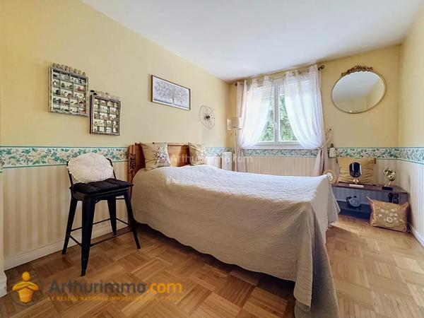 Vente                                                      Appartement
                        
                     6 pièces                      98 m2                     à Reims