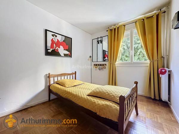 Vente                                                      Appartement
                        
                     6 pièces                      98 m2                     à Reims