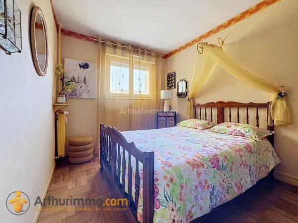 Vente                                                      Appartement
                        
                     6 pièces                      98 m2                     à Reims