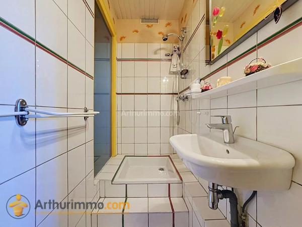 Vente                                                      Appartement
                        
                     6 pièces                      98 m2                     à Reims