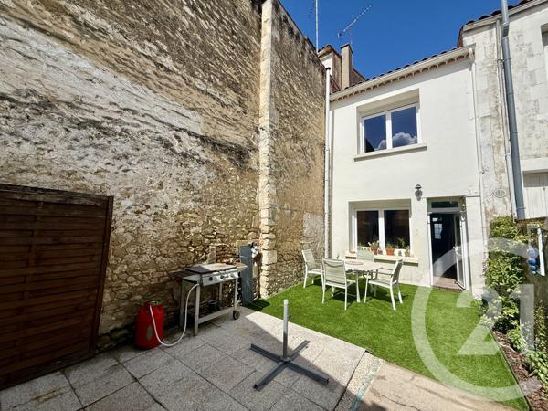 Maison à vendre  4 pièces - 81,90 m 2   SAUJON  - 17