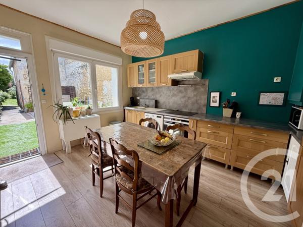 Maison à vendre  4 pièces - 81,90 m 2   SAUJON  - 17