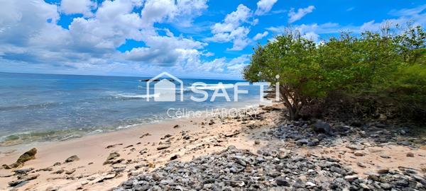 MAGNIFIQUE TERRAIN CONSTRUCTIBLE EN BORD DE MER