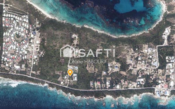 MAGNIFIQUE TERRAIN CONSTRUCTIBLE EN BORD DE MER
